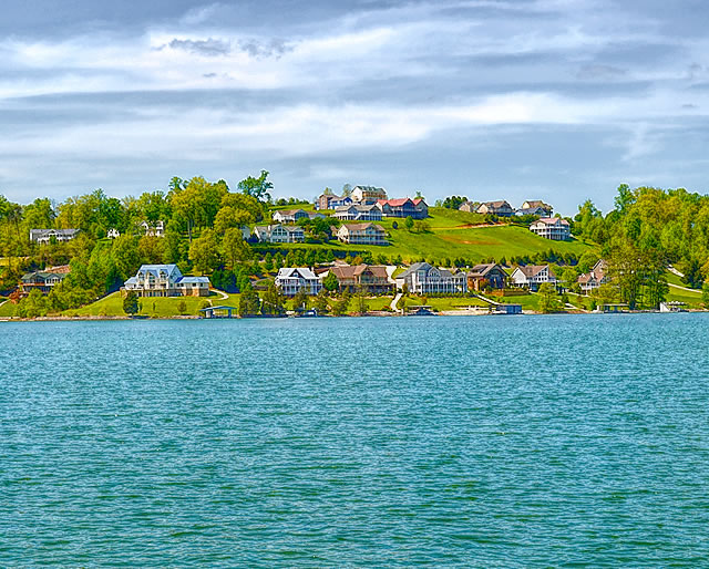 Deer Hill Village Villas for Sale on Norris Lake